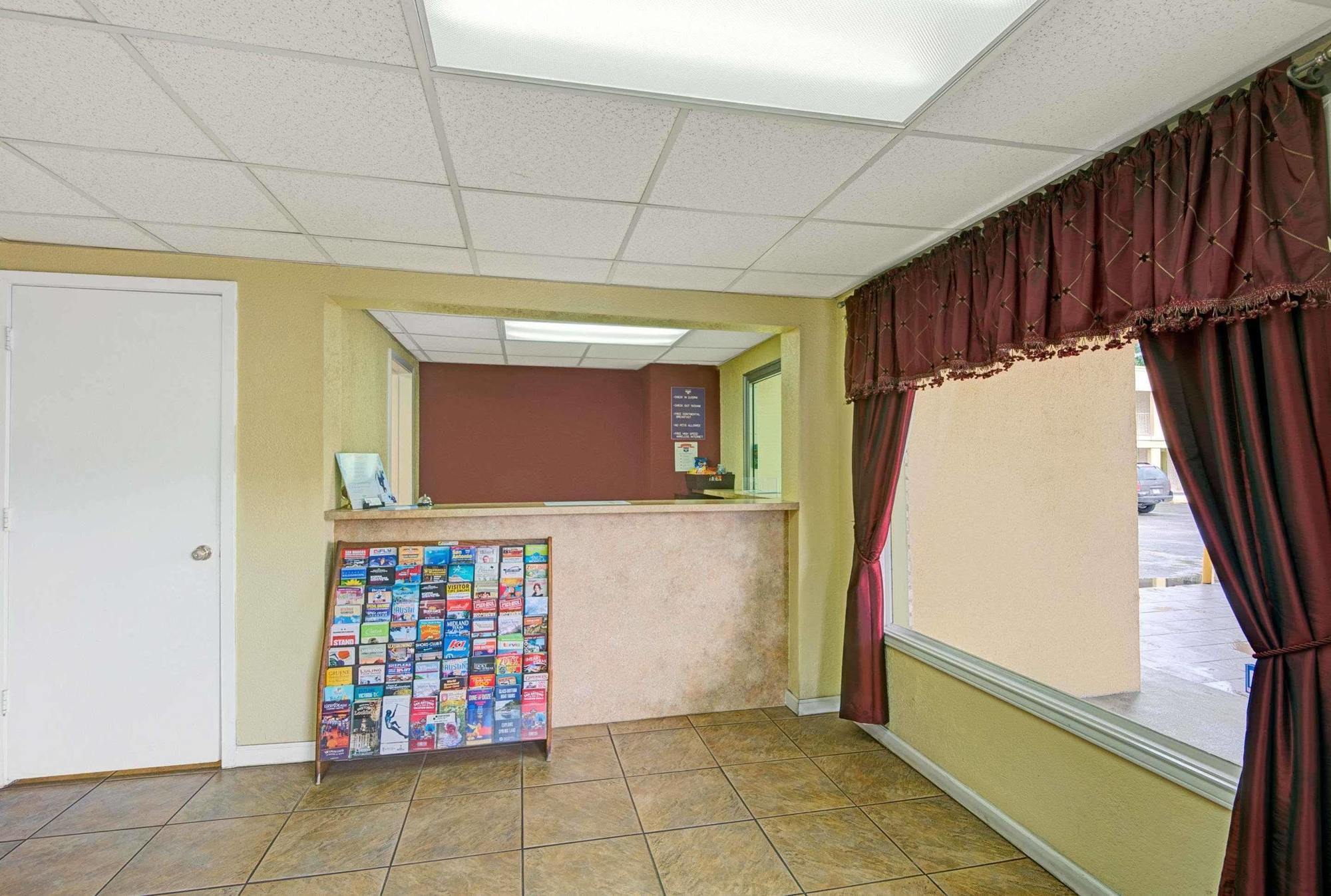 White Rock Inn San Marcos Exterior photo