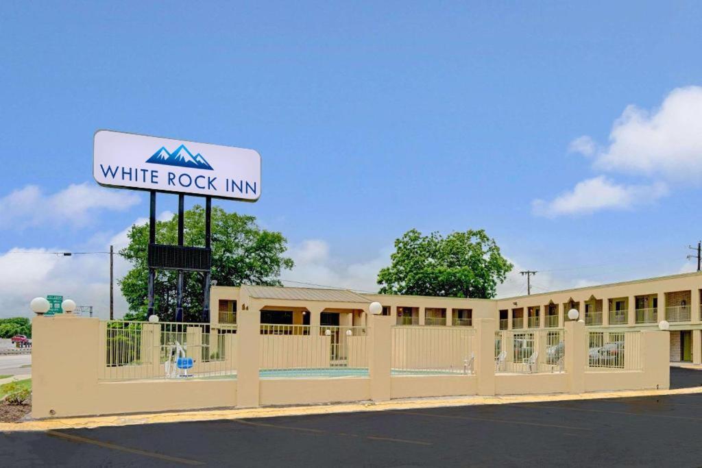 White Rock Inn San Marcos Exterior photo